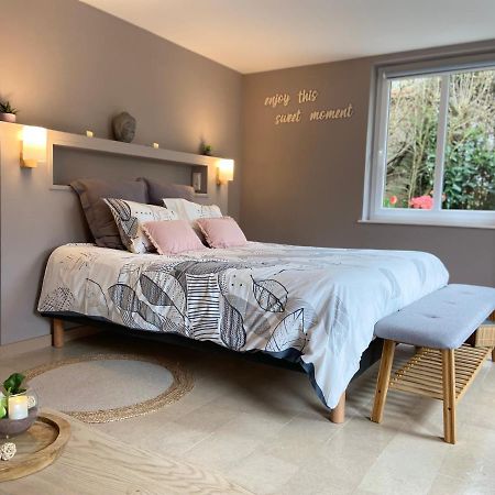 Au Fil De L'O Bed and Breakfast Bisseuil Exteriör bild