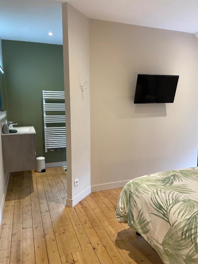 Au Fil De L'O Bed and Breakfast Bisseuil Exteriör bild