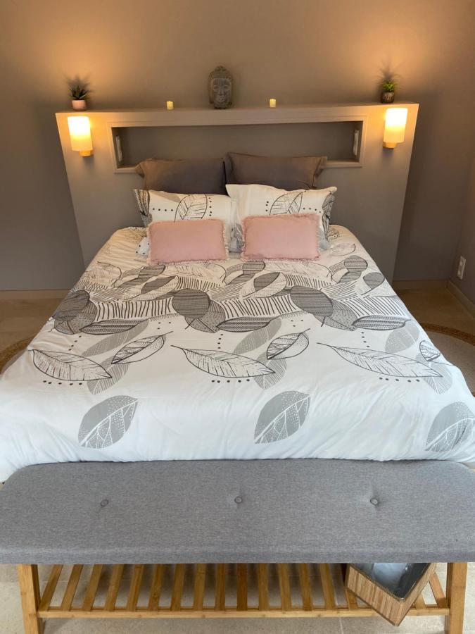 Au Fil De L'O Bed and Breakfast Bisseuil Exteriör bild